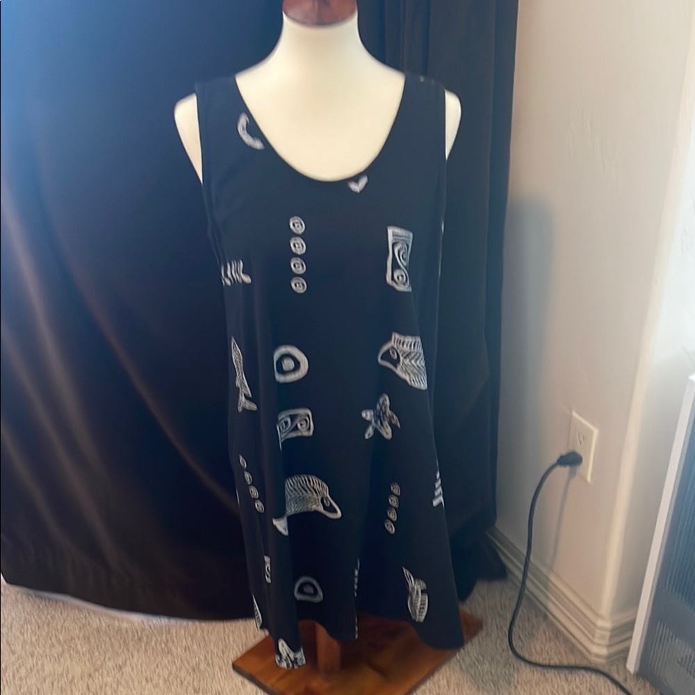 Black Sleeveless Dress with White Patterns